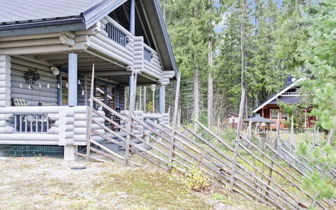 Kaakkuri: Træ, Hus, Sne, Sommerhus, Hjem, Vinter, Tag, Fryser, Sidespor, Hældning