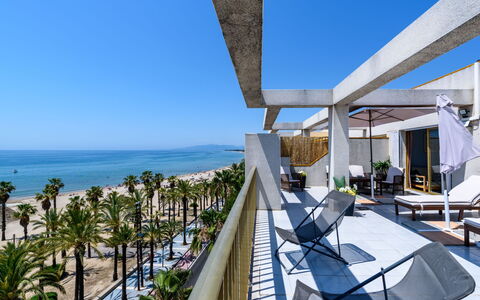 Atico Miramar: Skygge, Altan, Eco Hotel