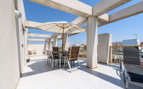 Atico Miramar: Lejlighed, Altan, Ejerlejlighed, Beton, Design, Dagslys, Penthouselejlighed, Hotel