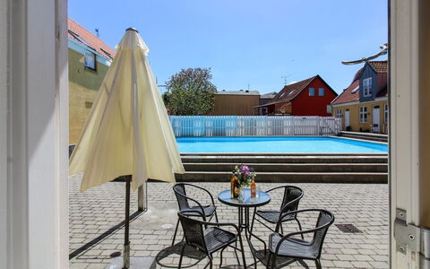Amaia - 500M from the Sea: Tag, Hus, Land Lot, Hjem, Sommerhus, Estate, Garden Bygninger, Skygge, Bjælkehytte, Landscaping