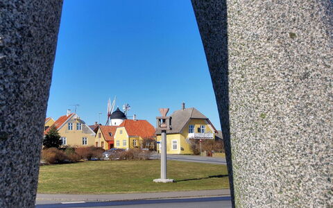 Amaia - 500M from the Sea: Tag, Hus, Land Lot, Hjem, Sommerhus, Estate, Garden Bygninger, Skygge, Bjælkehytte, Landscaping