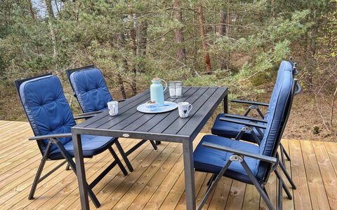 Kjeld - 900M from the Sea: Svømmepøl, Udendørs Møbler, Møbel, Udvej, Flise, Eco Hotel, Skygge, Stol, Fritid, Estate