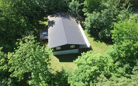 Lätizia - 300M from the Sea: Møbel, Indretning, Gulvbelægning, Etage, Loft, Værelse, Stol, Bord, Lejlighed, Køkken & Spisebord