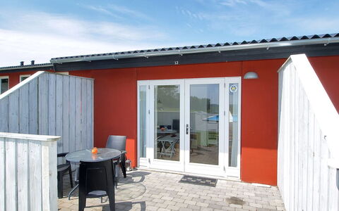 Valio - 6Km from the Sea: Træ, Møbel, Lejlighed, Værelse, Loft, Bejdse, Stol, Hårdttræ, Klarlak, Tømmer