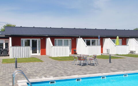 Valio - 6Km from the Sea: Træ, Møbel, Lejlighed, Værelse, Loft, Bejdse, Stol, Hårdttræ, Klarlak, Tømmer