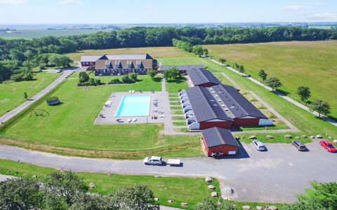 Antine - 6Km from the Sea: Træ, Tag, Hjem, Hus, Arkitektur, Sidespor, Land Lot, Sommerhus, Skur, Garden Bygninger