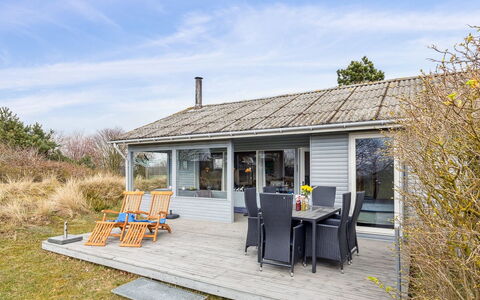 Bondi - 150M from the Sea: Træ, Møbel, Lejlighed, Værelse, Loft, Bejdse, Stol, Hårdttræ, Klarlak, Tømmer