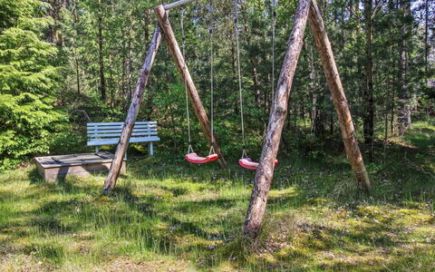 Eeske - 800M from the Sea: Træ, Møbel, Lejlighed, Værelse, Loft, Bejdse, Stol, Hårdttræ, Klarlak, Tømmer