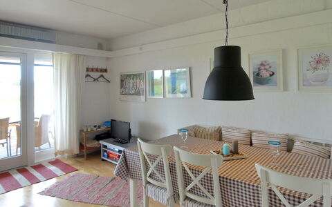 Thorke - 5Km from the Sea: Græs, Busk, Hus, Have, Hjem, Sommerhus, Land Lot, Lawn, Bunddække