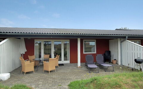 Thorke - 5Km from the Sea: Tag, Hjem, Dør, Sommerhus, Skygge, Sidespor, Gård, Estate, Backyard
