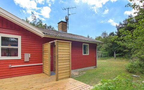 Majken - 300M from the Sea: Træ, Møbel, Lejlighed, Værelse, Loft, Bejdse, Stol, Hårdttræ, Klarlak, Tømmer