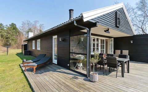 Peadda - 150M from the Sea: Hus, Hjem, Tag, Sommerhus, Land Lot, Estate, Stuehus, Landsby, Farm