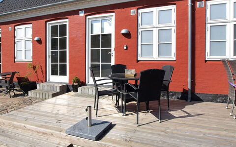 Karoline - 6Km from the Sea: Træ, Hus, Sommerhus, Hjem, Tag, Landdistrikt, Sidespor, Bjælkehytte, Garden Bygninger, Hårdttræ