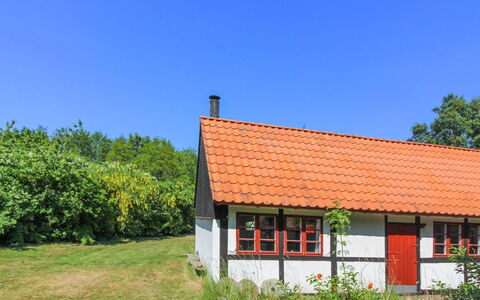 Viggo - 300M from the Sea: Træ, Hus, Sommerhus, Hjem, Tag, Landdistrikt, Sidespor, Bjælkehytte, Garden Bygninger, Hårdttræ