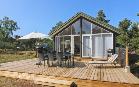 Hilje - 350M from the Sea: Græs, Busk, Hus, Have, Hjem, Sommerhus, Land Lot, Lawn, Bunddække