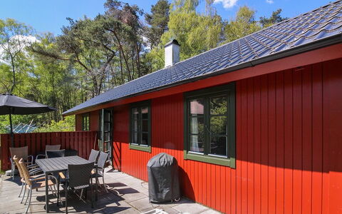 Jose - 300M from the Sea: Tag, Hus, Land Lot, Hjem, Sommerhus, Estate, Garden Bygninger, Skygge, Bjælkehytte, Landscaping