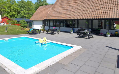 Jose - 300M from the Sea: Tag, Hus, Land Lot, Hjem, Sommerhus, Estate, Garden Bygninger, Skygge, Bjælkehytte, Landscaping