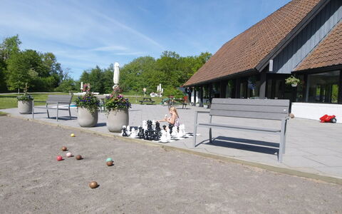 Jose - 300M from the Sea: Tag, Hus, Land Lot, Hjem, Sommerhus, Estate, Garden Bygninger, Skygge, Bjælkehytte, Landscaping
