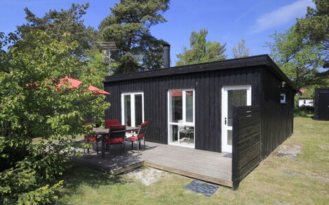 Evert - 250M from the Sea: Træ, Hus, Sommerhus, Hjem, Tag, Landdistrikt, Sidespor, Bjælkehytte, Garden Bygninger, Hårdttræ