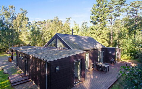 Elza - 800M from the Sea: Tag, Hus, Land Lot, Hjem, Sommerhus, Estate, Garden Bygninger, Skygge, Bjælkehytte, Landscaping