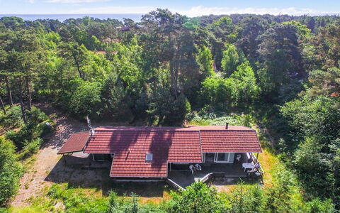 Adelbrand - 400M from the Sea: Hus, Hjem, Tag, Sommerhus, Busk, Sidespor, Dør, Have, Stuehus