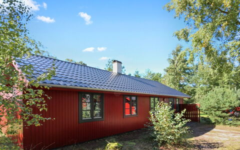 Patti - 150M from the Sea: Træ, Hus, Sommerhus, Hjem, Tag, Landdistrikt, Sidespor, Bjælkehytte, Garden Bygninger, Hårdttræ
