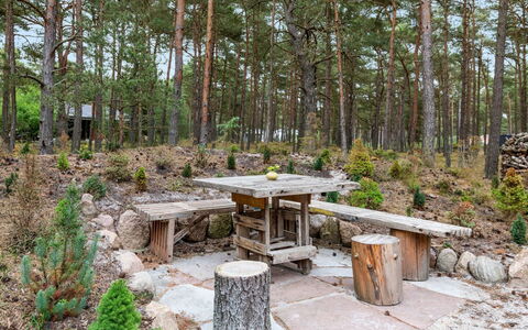 Dagi - 300M from the Sea: Træ, Hus, Sommerhus, Hjem, Tag, Landdistrikt, Sidespor, Bjælkehytte, Garden Bygninger, Hårdttræ