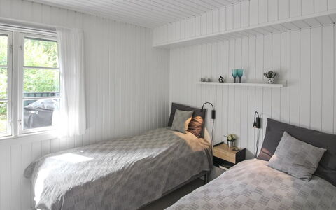 Tume - 200M from the Sea: Soveværelse, Træ, Seng, Sengetøj, Sengetøj, Gulvbelægning, Etage, Indretning, Sengetøj, Bed Frame