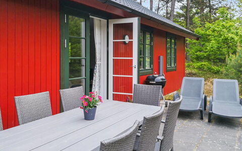 Georg - 300M from the Sea: Tag, Hus, Hjem, Sommerhus, Sidespor, Estate, Indkørsel, Garden Bygninger, Gård, Skur