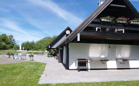 Georg - 300M from the Sea: Tag, Hus, Hjem, Sommerhus, Sidespor, Estate, Indkørsel, Garden Bygninger, Gård, Skur