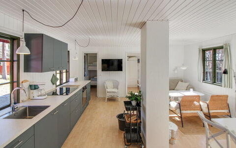 Jale - 50M from the Sea: Træ, Hus, Sommerhus, Hjem, Tag, Landdistrikt, Sidespor, Bjælkehytte, Garden Bygninger, Hårdttræ