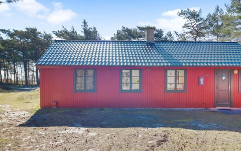 Jale - 50M from the Sea: Træ, Hus, Sommerhus, Hjem, Tag, Landdistrikt, Sidespor, Bjælkehytte, Garden Bygninger, Hårdttræ