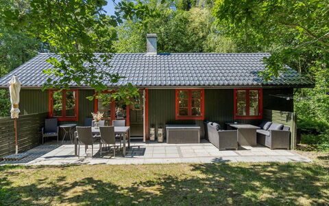 Blakke - 250M from the Sea: Sommerhus, Hus, Hjem, Garden Bygninger, Have, Skygge, Gård, Bjælkehytte, Backyard, Sidespor