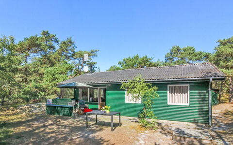 Michel - 300M from the Sea: Træ, Hus, Sommerhus, Hjem, Tag, Landdistrikt, Sidespor, Bjælkehytte, Garden Bygninger, Hårdttræ