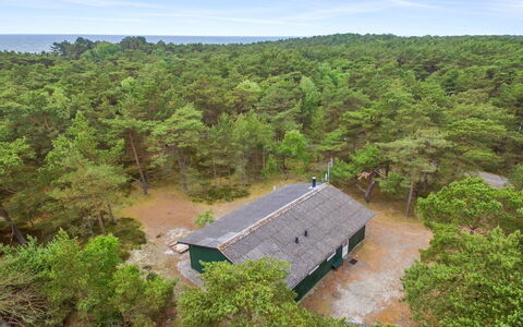 Michel - 300M from the Sea: Træ, Hus, Sommerhus, Hjem, Tag, Landdistrikt, Sidespor, Bjælkehytte, Garden Bygninger, Hårdttræ