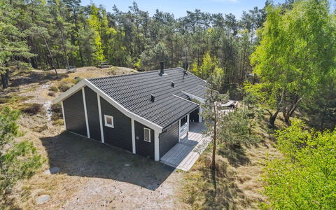 Hallgerd - 800M from the Sea: Sommerhus, Have, Sidespor, Garden Bygninger, Skygge, Gård, Backyard, Lawn, Stuehus, Landscaping