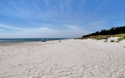 Hallgerd - 800M from the Sea