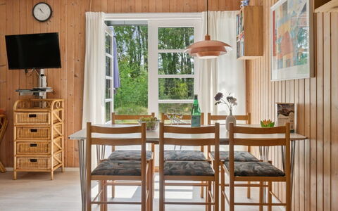 Tom - 125M from the Sea: Træ, Hus, Sommerhus, Hjem, Tag, Landdistrikt, Sidespor, Bjælkehytte, Garden Bygninger, Hårdttræ