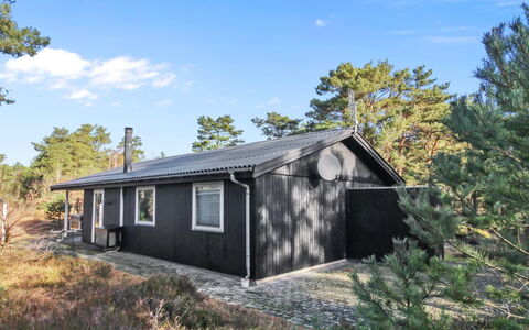 Ømunde - 150M from the Sea: Træ, Hus, Sommerhus, Hjem, Tag, Landdistrikt, Sidespor, Bjælkehytte, Garden Bygninger, Hårdttræ