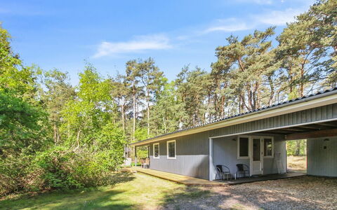 Mikkelina - 700M from the Sea: Bygning, Hus, Vindue, Hjem, Tag, Boligområde, Busk, Sommerhus, Land Lot
