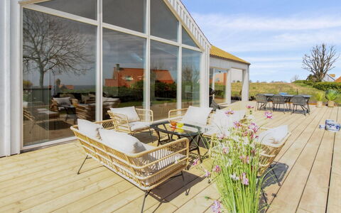 Skoge - 500M from the Sea: Græs, Busk, Hus, Have, Hjem, Sommerhus, Land Lot, Lawn, Bunddække