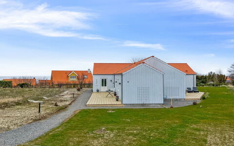 Skoge - 500M from the Sea: Græs, Busk, Hus, Have, Hjem, Sommerhus, Land Lot, Lawn, Bunddække
