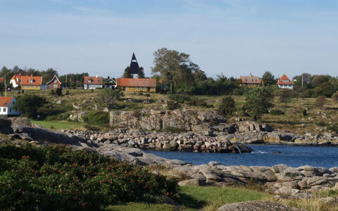 Skoge - 500M from the Sea: Græs, Busk, Hus, Have, Hjem, Sommerhus, Land Lot, Lawn, Bunddække