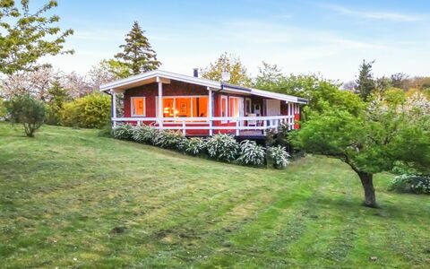 Hannele - 200M from the Sea: Tag, Hus, Land Lot, Hjem, Sommerhus, Estate, Garden Bygninger, Skygge, Bjælkehytte, Landscaping