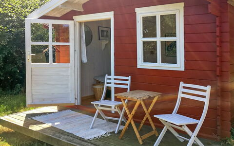 Hannele - 200M from the Sea: Tag, Hus, Land Lot, Hjem, Sommerhus, Estate, Garden Bygninger, Skygge, Bjælkehytte, Landscaping