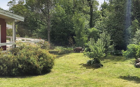 Hannele - 200M from the Sea: Tag, Hus, Land Lot, Hjem, Sommerhus, Estate, Garden Bygninger, Skygge, Bjælkehytte, Landscaping