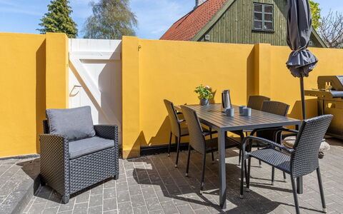 Nadua - 6Km from the Sea: Busk, Boligområde, Hus, Hjem, Have, Bunddække, Sommerhus, Vedplante, Landscaping, Estate