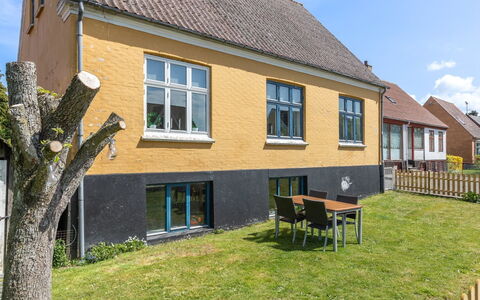 Nadua - 6Km from the Sea: Busk, Boligområde, Hus, Hjem, Have, Bunddække, Sommerhus, Vedplante, Landscaping, Estate