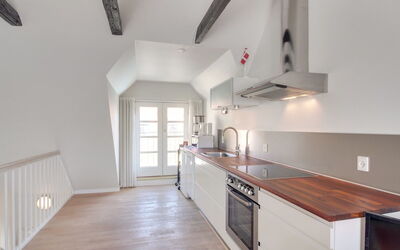 Gyta - 500M from the Sea