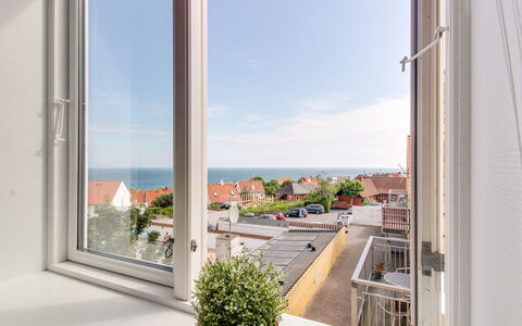 Sylviane - 500M from the Sea: Busk, Urban Design, Bunddække, Mursten, Lejlighed, Estate, Murværk, Altan, Landscaping